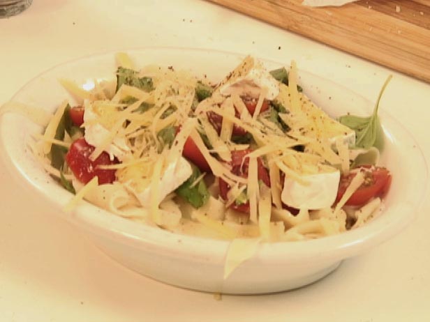 Fideos caseros cortados a cuchillo Fideos caseros cortados a cuchillo